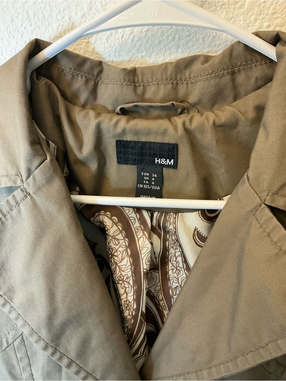 H&M Women’s Lightweight Trench Coat Taupe Button Front Jacket Size 4 - Picture 4 of 5